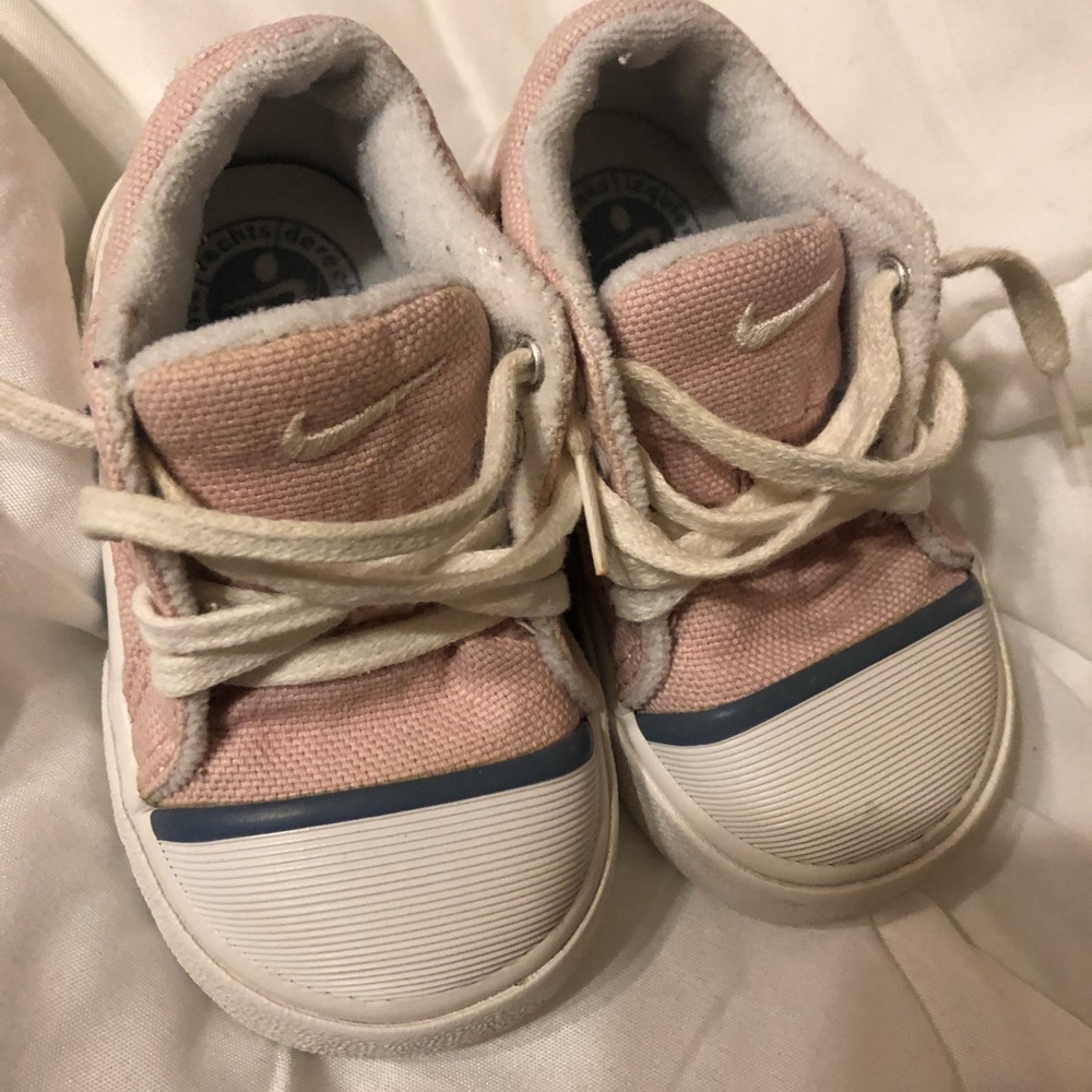 Nike pink baby sneakers